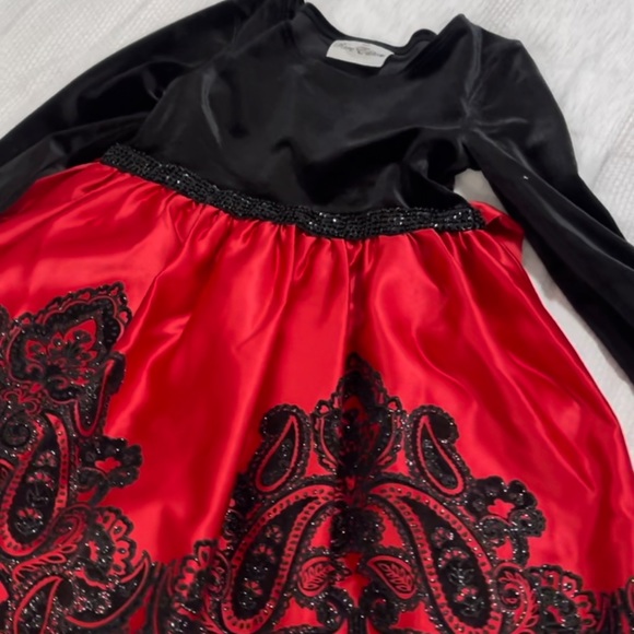 Black and red dress from dillards - Picture 1 of 2
